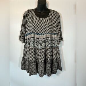 Umgee Tunic Top Size Small